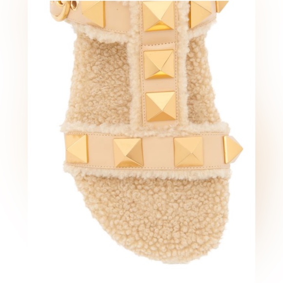 NIB Valentino Garavani Roman Stud Faux Shearling Slide Sandal Slippers Beige 5.5 - Picture 3 of 7